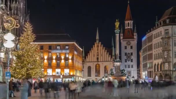 Marienplatz Med Den Gamla Stadshuset München Altes Rathaus Och Talburg — Stockvideo