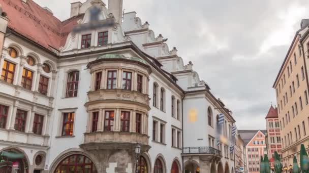 Stadsgezicht Met Bierhuizen Restaurants Buiten Platzl Timelapse München Bayern Duitsland — Stockvideo