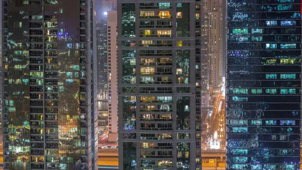 Jumeirah Göl Kuleleri Konut Ofis Binaları Dubai Pencerelerde Yanıp Sönen — Stok fotoğraf