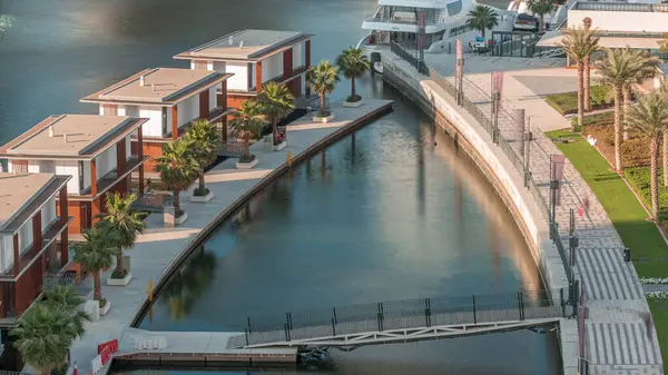 Small Luxury Houses Canal Yachts Palms Beautiful Bridge Business Bay — Stock Photo, Image