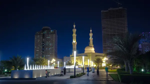 Noor Moschee Sharjah Bei Nacht Mit Brunnen Panorama Zeitraffer Vereinigte — Stockfoto