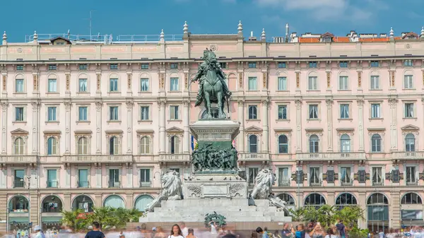 Estátua Vittorio Emanuele Piazza Del Duomo Timelapse Vista Frontal Milão — Fotografia de Stock