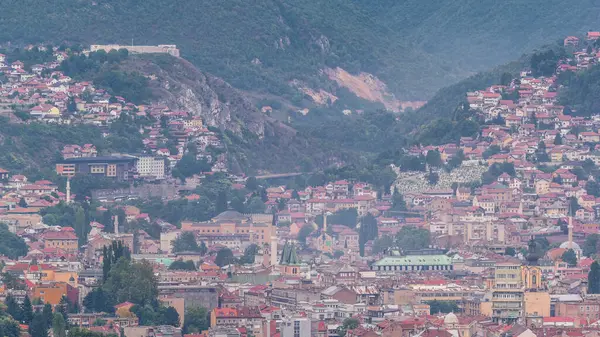 Luftaufnahme Des Historischen Teils Von Sarajevo Zeitraffer Skyline Mit Wolkenkratzern lizenzfreie Stockfotos