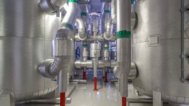 Ekipman, kablo ve boru olarak endüstriyel chiller bitki Oda timelapse hyperlapse içinde buldum. Veri Merkezi parçası