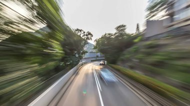 Hong Kong adasının turistik turistik turistik turistik gezilerinden Hong Kong caddelerinin zaman gösterimi. Bulanık hareket