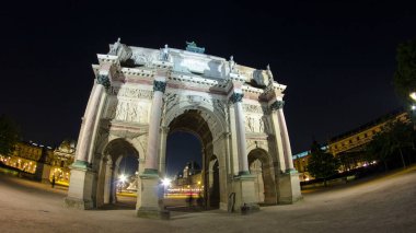 Işıklı Arc de Triomphe du atlıkarınca ay gece timelapse hyperlapse, Paris, Fransa,