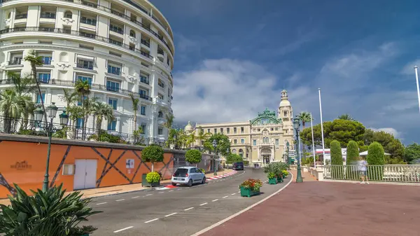 Monte Carlo Casino timelapse hyperlapse taraflardan biri. Monte Carlo Casino bir kumarhane, Grand Theatre de Monte Carlo içerir. Monte Carlo ana görüntüdür. Yolda trafik