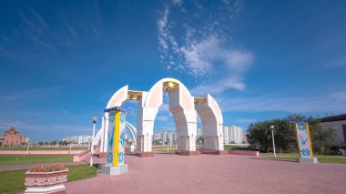 Park Girişinin Zaman Hızlandırması. Adını Batı Kazakistan 'ın Aktobe şehrindeki ilk başkanından almıştır. Huzurlu Şehir Güzelliğine giden görkemli bir yol