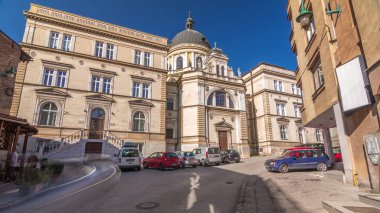 Aziz Kiril ve Methodius Kilisesinin dış cephesi, Josipa Stadlera caddesi, Saraybosna, Bosna-Hersek 'te yer alan aşırı hız sınırını aştı