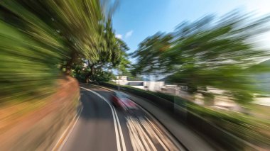 Hong Kong adasının turistik turistik turistik turistik gezilerinden Hong Kong caddelerinin zaman gösterimi. Bulanık hareket