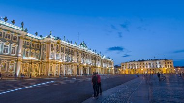 Saint Petersburg 'daki Aydınlanmış Kış Sarayı' nın Zaman Hipopatlığı, Eski Rus Krallarının Resmi Konutu, Saray Meydanı 'nın Görkemi' ne Karşı