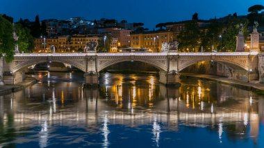 Ponte Vittorio Emanuele İtalya 'nın Tiber kentinde, Roma' nın tarihi merkezini Roma Pons Neronianus yakınlarındaki Rione Borgo ve Vatikan şehrine bağlayan köprü..