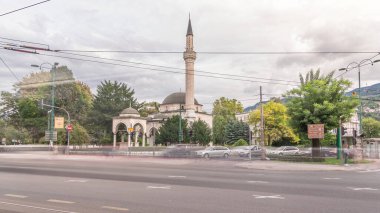 Ali Paşa Camii kavşaktaki trafiğin süratle sürmesi, Hadim Ali Paşa, Saraybosna ve Bosna-Hersek 'in planlarının ardından 1561 yılında tamamlandı..