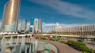 Nur-Sultan 'ın başkenti Kazakistan' daki köprüden gelen trafik ve müzik kaynağıyla yeni iş bölgesi zamanlaması hızlandı.