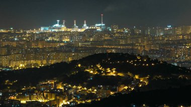 Tibidabo Dağı 'ndan Barselona' nın Panorama 'sı ve tepedeki Bunkers Carmel. Katalonya, İspanya