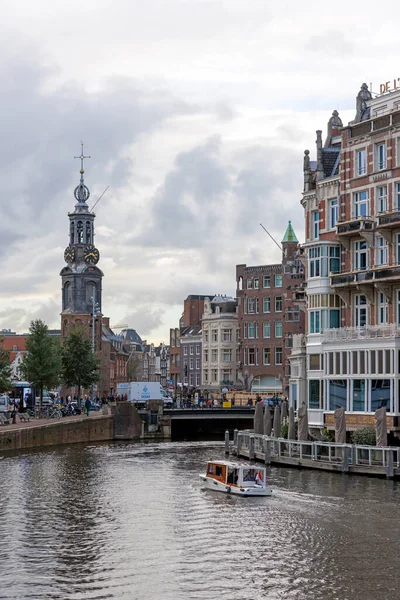 Munttoren Στο Άμστερνταμ Ολλανδία Όπως Φαίνεται Από Amstel — Φωτογραφία Αρχείου