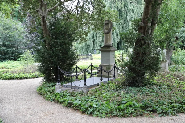 Кладбище Утрехта Нидерланды Могильными Памятниками — стоковое фото