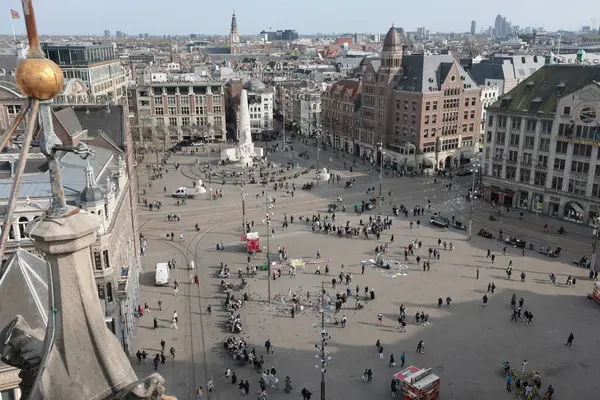 Hollanda, Amsterdam 'daki de Baraj Meydanı' nda hava manzarası