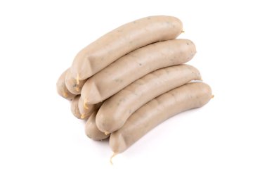 Bavyera beyaz sosisi - beyaz arka planda izole edilmiş lezzetli Bavyera sosisleri