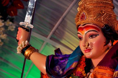 MAHARASHTRA, INDIA - 8 Ekim 2016: Navratri festivalinde Tanrıça Durga Idol, Mumbai