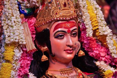 MAHARASHTRA, INDIA - 8 Ekim 2016: Navratri festivalinde Tanrıça Durga Idol, Mumbai