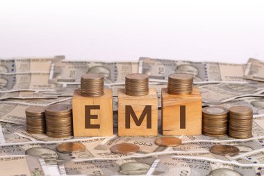 Ahşap küplerle ilgili kelime Hindistan rupi banknotları hakkında.  