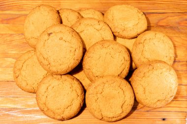 Koyu çikolata parçaları ile tanımlama