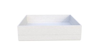 Beyaz arkaplanda karton kutu izole