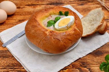 Paskalya Zurek için Polonya ulusal çorbası yakın planda.