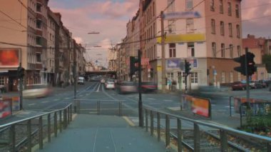 Yoğun sokak görüntülerindeki insanların zamanlanmış videosu