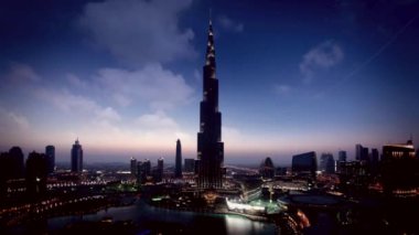 Birleşik Arap Emirlikleri 'nin gece silueti.