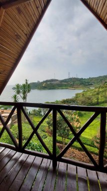 Ruanda 'nın çeşitli şehirlerindeki çarpıcı ve güzel manzaraların resimleri.