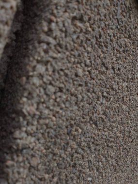 Ekolojik bir binanın modelinin farkına varmak. Dikkat çeken ve merak uyandıran kurumsal detaylar. Projenin merkezi kavramını temsil eden alışılmadık materyaller, çarpıcı dokular, ışıklandırma efektleri veya sembolik öğeler kullan.