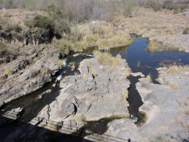 Arjantin 'deki gizli kasabaları keşfetmek, hayatın daha sakin bir temposunu soluyabilir ve gelenek ve konukseverliğin hala devam ettiği doğayla bağlantı kurabilirsiniz..