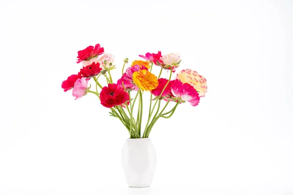 Elegante Bouquet Primavera Ranuncolo Misto Vaso Bianco Sfondo Bianco Lattughe — Foto Stock