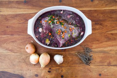 Yaban domuzu salamurası.