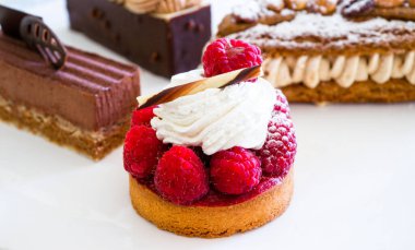 Ahududulu tart, Fransız lyxury pastası.