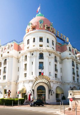 Güzel şehirdeki Negresco Oteli