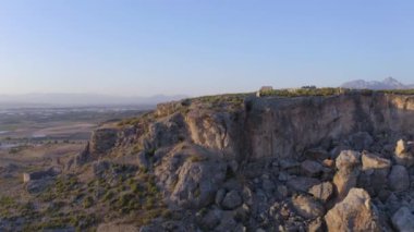 Antalya bölgesinde Antik Şehir Silyon 'un günbatımında çekilmiş havadan yakut görüntüleri