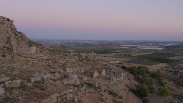 アンタルヤ地方の日没で古代シリヨンの空中フローン映像 トルコ — ストック動画