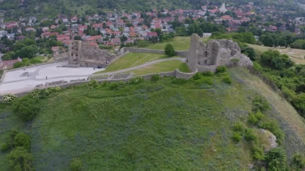 斯洛伐克布拉迪斯拉发附近德温城堡的无人驾驶飞机录像 — 图库视频影像