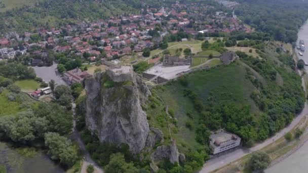 Відеозапис Повітряного Безпілотника Замку Девін Поблизу Братислави Словаччина — стокове відео
