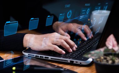 ERP etkinleştirilmiş bir şirkette dosyaları, bilgileri ve belgeleri doğru bir şekilde yönetmek için, çevrimiçi bir belge veritabanı olan Doküman Yönetim Sistemi 'ni (DMS) kullanın. Şirketlerin teknolojiyi kullanması