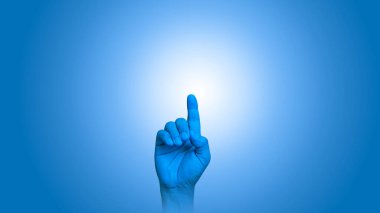 Çeşitli poziyonlarda elleri kullanarak