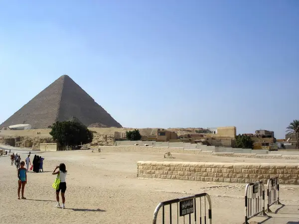 stock image Cairo, Egypt - September 1 Visitors Explore the Pyramids of Giza in the Desert Near Cairo on a Sunny Day