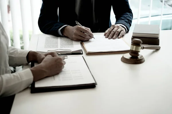 Lawyer Working Agreement Office Man Woman Signing Hand Writing Pen — Stock Photo, Image