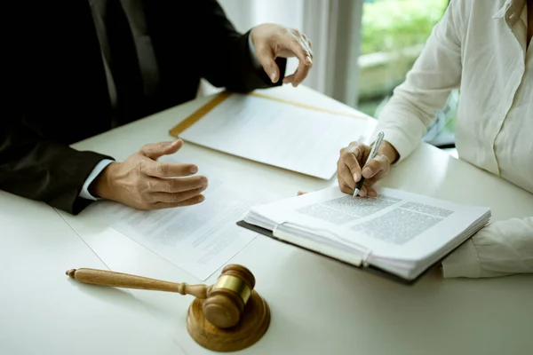 Meeting Legal Consulting Company Develop Business Paperwork Executive Giving Presentation — Stock Photo, Image