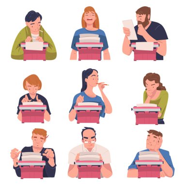 Daktilo Yazma Kitabı 'nda Yaratıcı Edebiyat Çalışmaları Vektör Kümesi' nde İnsan Yazar Karakteri. Genç Adam ve Kadın Yazar veya Yazar Hikayesi