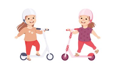 Gülümseyen Kız Kick Scooter 'a biniyor Miğferli Vector Set' ten itiyor. Neşeli Çocuk Sokak Aracında Hareket Ediyor Açık Hava Eğlencesi Etkinliği