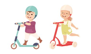 Gülümseyen Oğlan ve Kız Kick Scooter 'a biniyor Miğferli Vector Set' den itiyor. Neşeli Çocuk Sokak Aracında Hareket Ediyor Açık Hava Eğlencesi Etkinliği